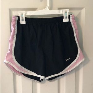 Nike Fits black and pink size Small